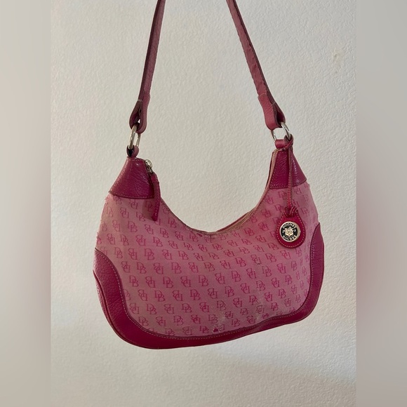 Dooney & Bourke Vintage Pink Canvas/ Leather Signature Hobo Shoulder Bag- REHAB - Picture 2 of 16